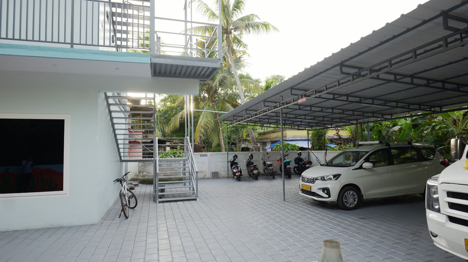 Spacious parking area